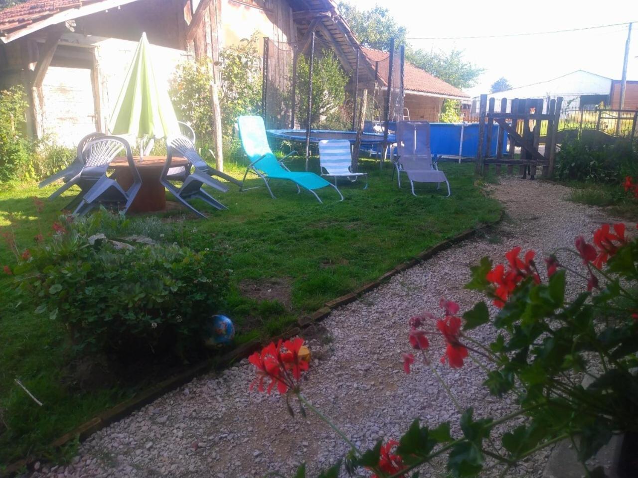 A La Poularde B&B Curciat-Dongalon الغرفة الصورة