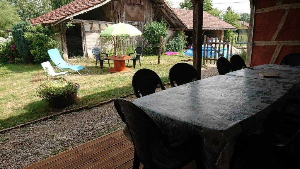 A La Poularde B&B Curciat-Dongalon الغرفة الصورة
