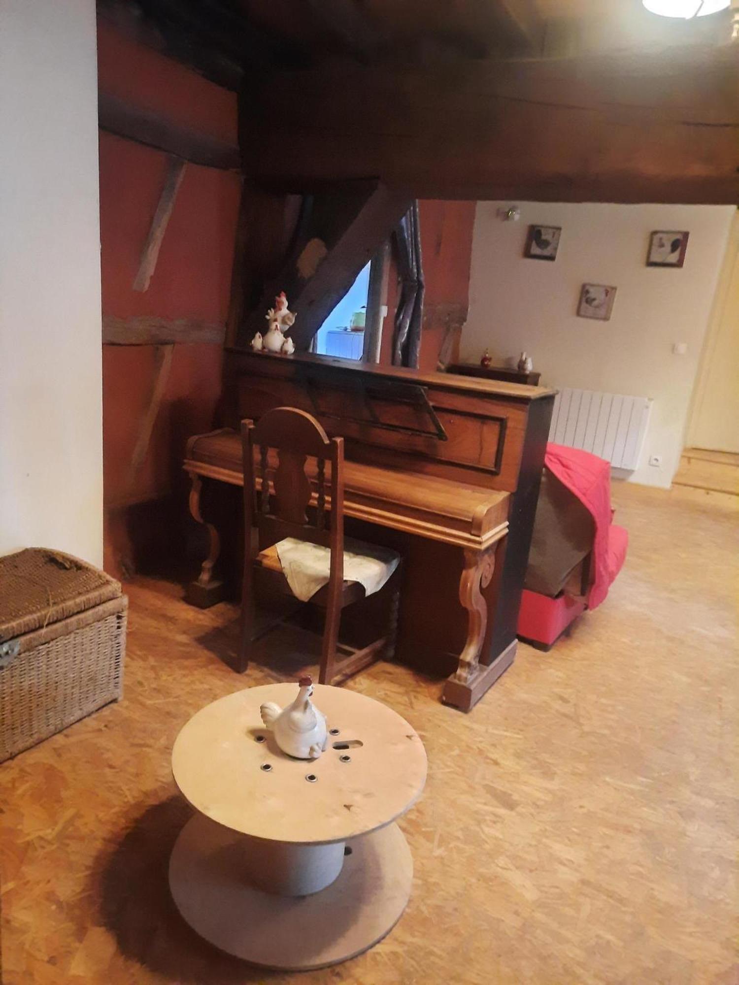 A La Poularde B&B Curciat-Dongalon الغرفة الصورة