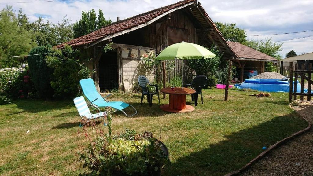 A La Poularde B&B Curciat-Dongalon الغرفة الصورة